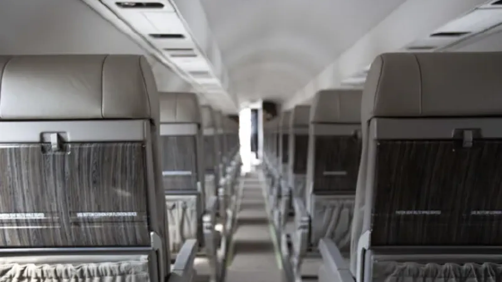 ERJ135-LCRiviera_Conciergerie_de_Luxe-Jet_Helico-Location (2)