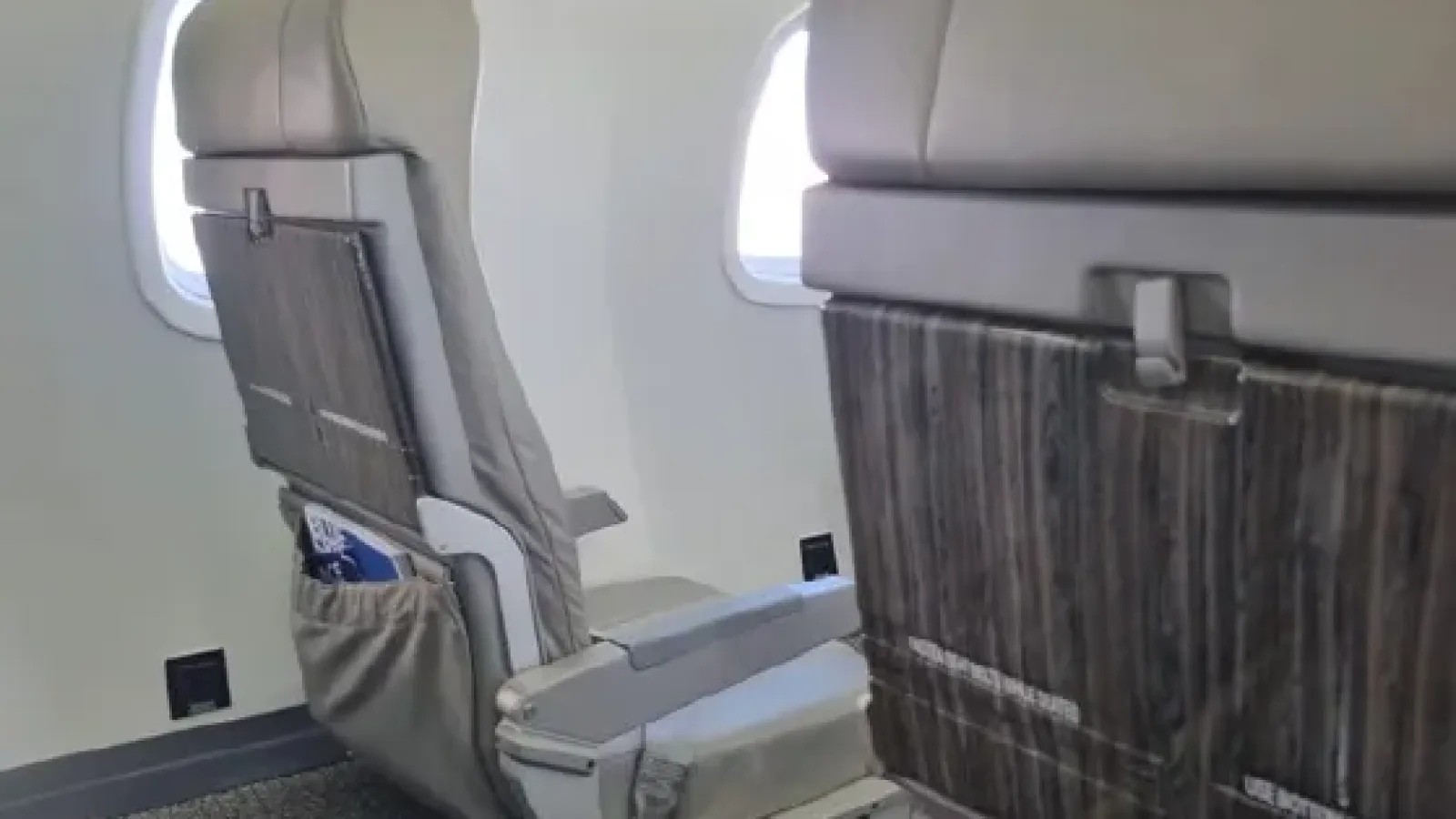 ERJ135-LCRiviera_Conciergerie_de_Luxe-Jet_Helico-Location (4)